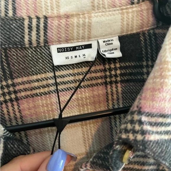 Noisy May
NMFLANNY LONG SHACKET - Button-down blouse. - Picture 11 of 11